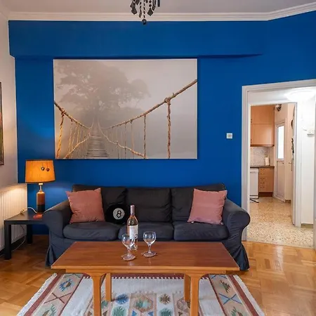 Apartment Twin Heights: A Retro For 3 *